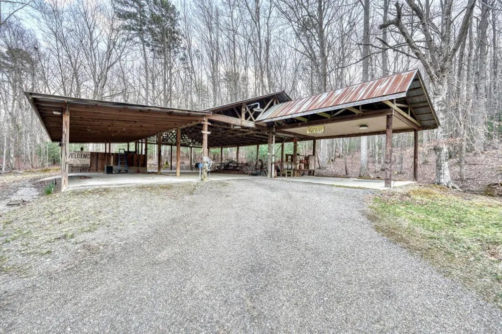 633 Timber Ridge Road Blairsville, GA 30512