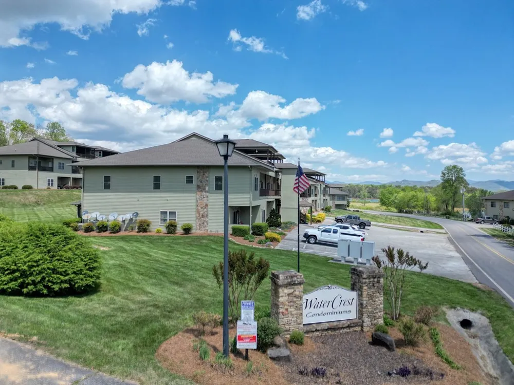 1647e Lakeview Drive Young Harris, GA 30582