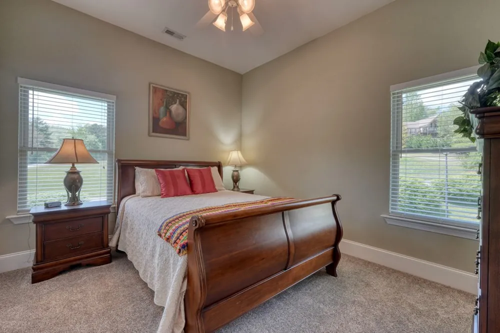 1647e Lakeview Drive Young Harris, GA 30582