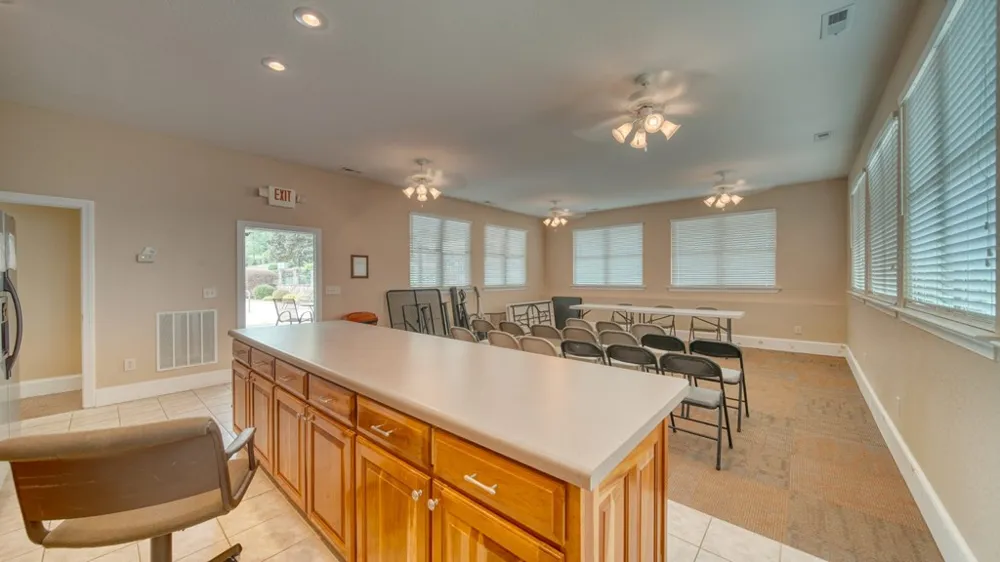 1647e Lakeview Drive Young Harris, GA 30582