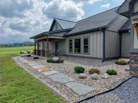 186 Rice Landing Court Hayesville, NC 28904