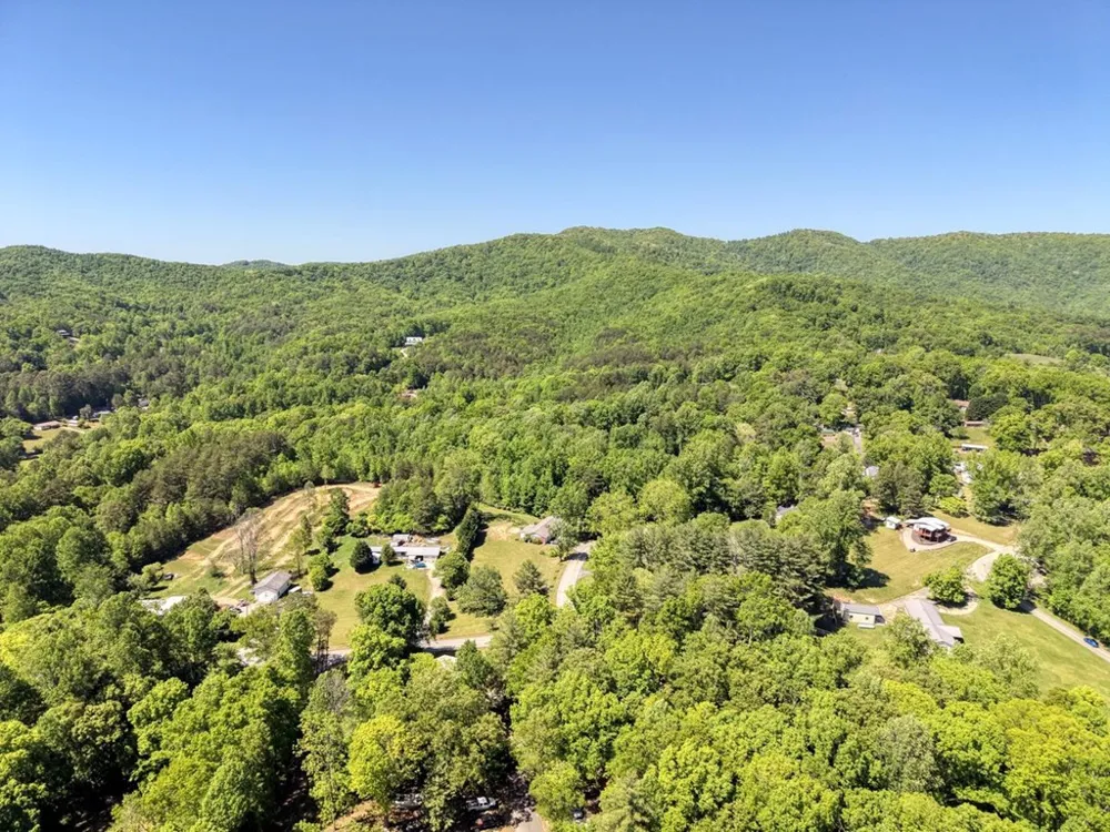 532 Sawmill Road Blairsville, GA 30512