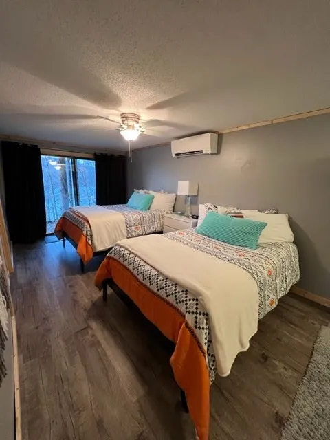 119 Rhododenron Topton, NC 28781