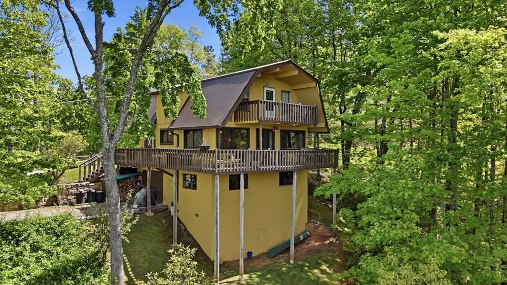 231 Ridge View Drive Andrews, NC 28901