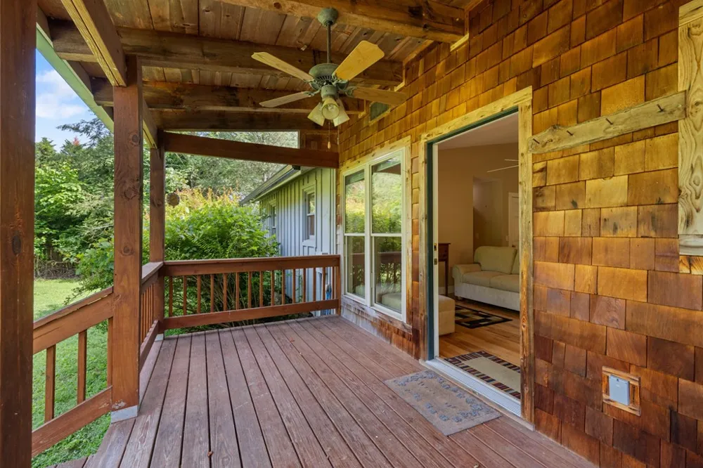 76 Misty River Lane Hayesville, NC 28904