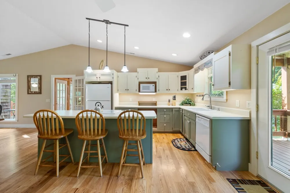 76 Misty River Lane Hayesville, NC 28904