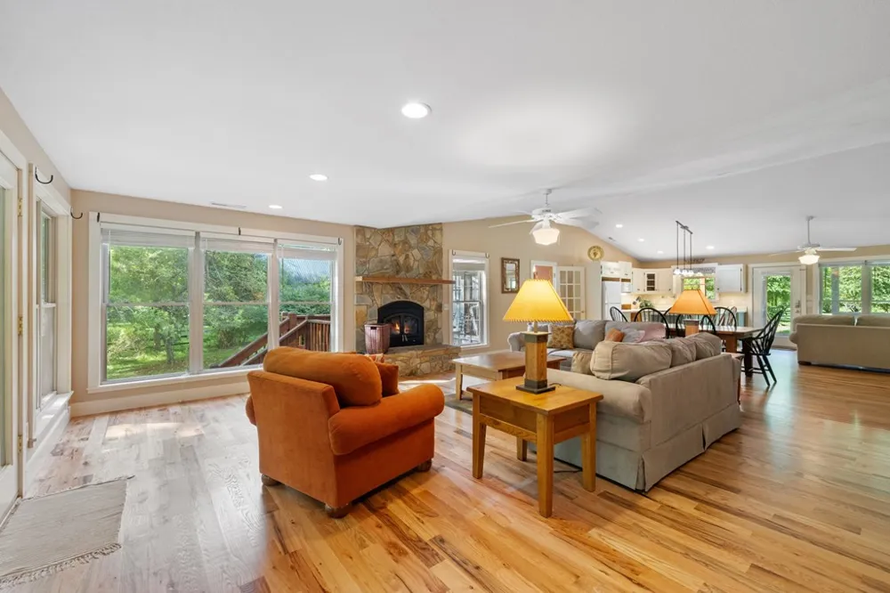 76 Misty River Lane Hayesville, NC 28904