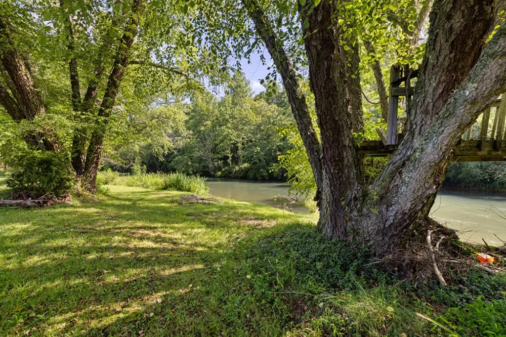 76 Misty River Lane Hayesville, NC 28904
