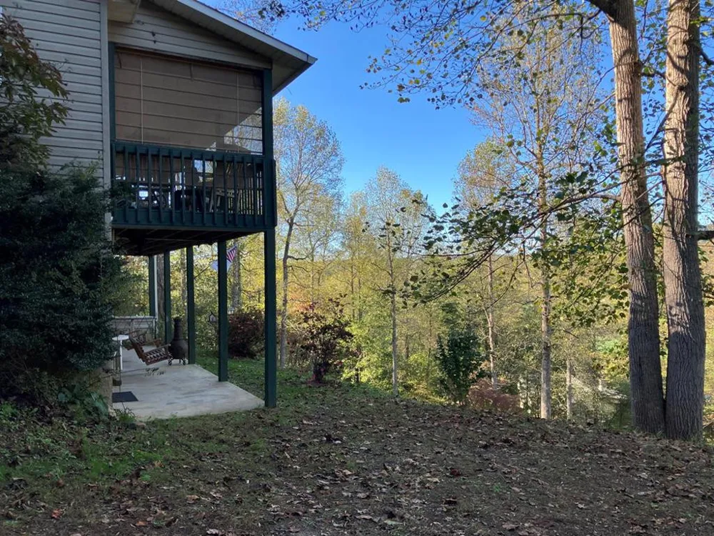 121 White Oak Drive Warne, NC 28909