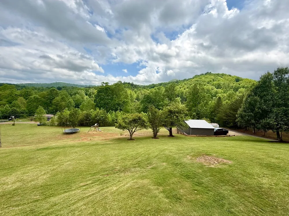 876 Gibson Hill Road Hiawassee, GA 30546
