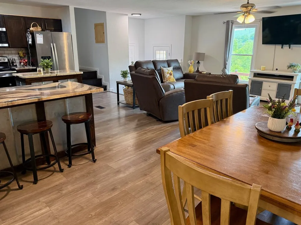 876 Gibson Hill Road Hiawassee, GA 30546