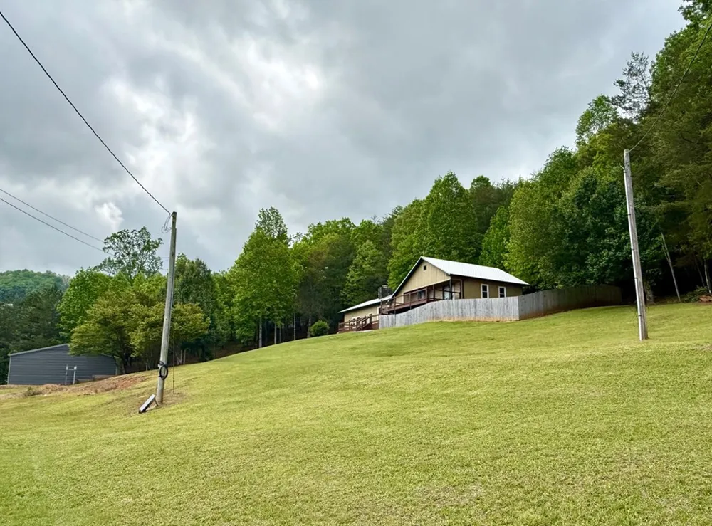 876 Gibson Hill Road Hiawassee, GA 30546