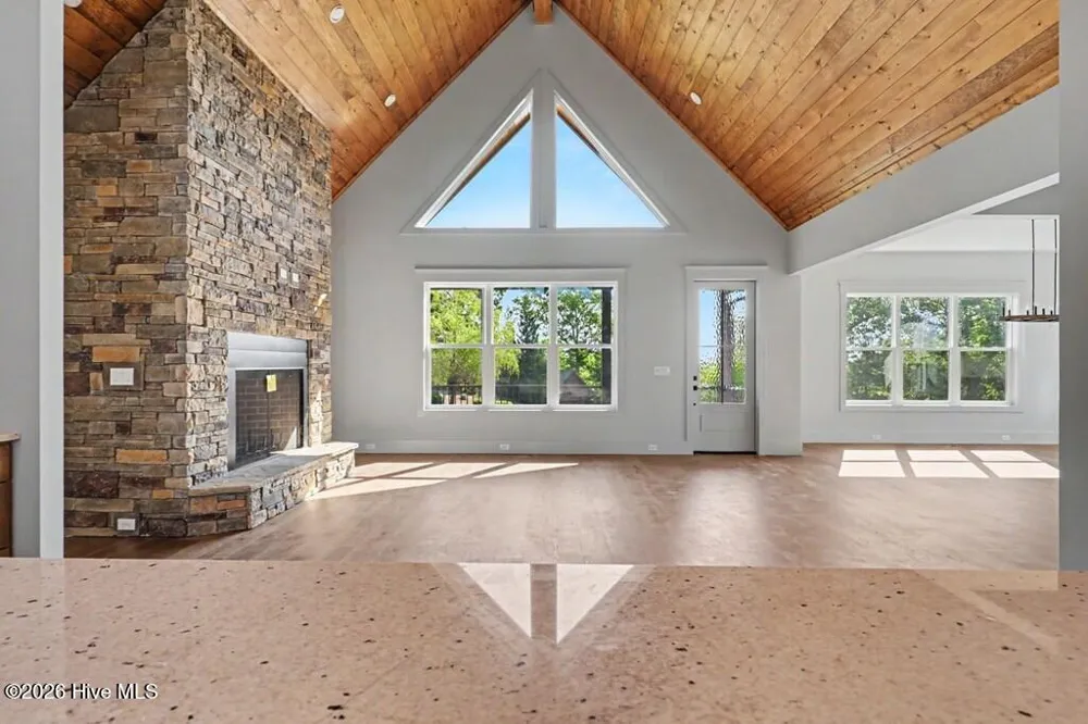 383 Rustic Barn Trail Morganton, GA 30560