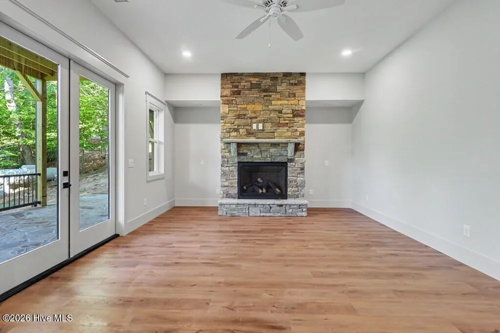 383 Rustic Barn Trail Morganton, GA 30560