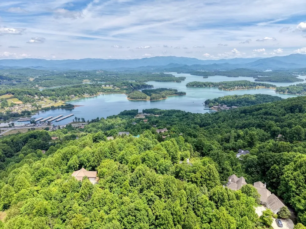860 Ramey Mountain Road Hiawassee, GA 30546