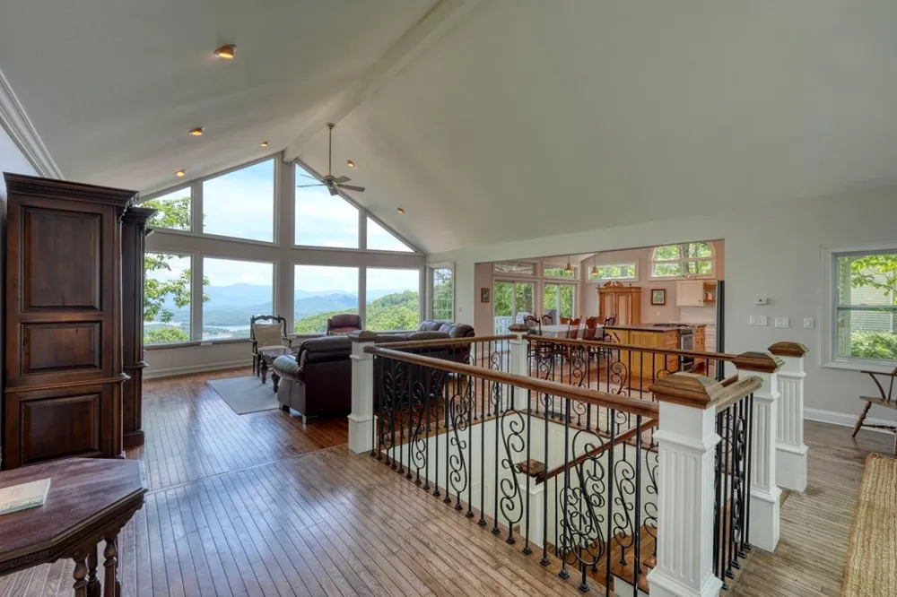 860 Ramey Mountain Road Hiawassee, GA 30546