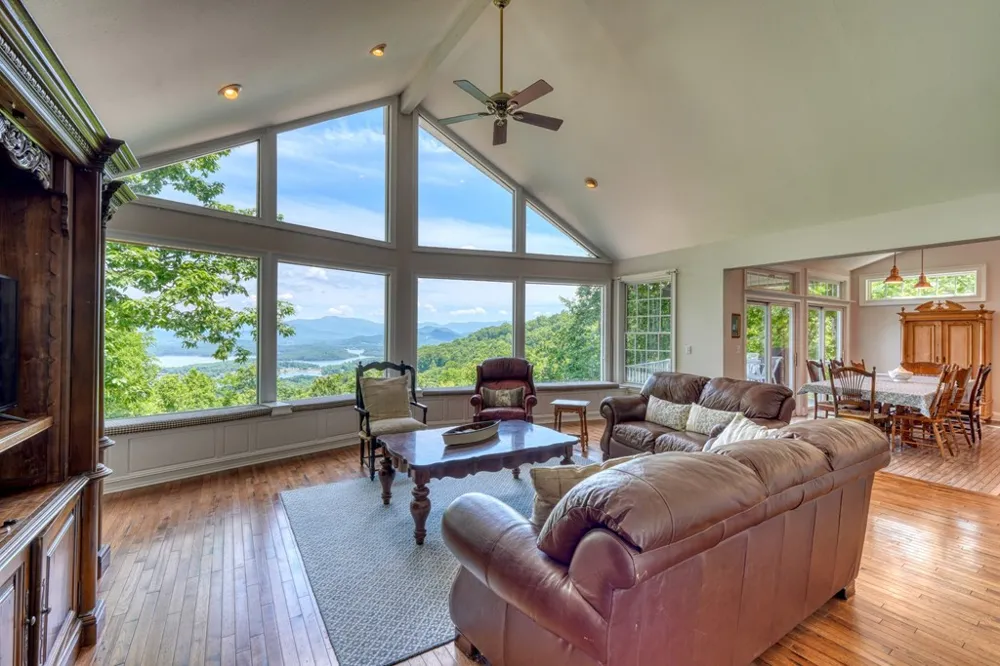 860 Ramey Mountain Road Hiawassee, GA 30546