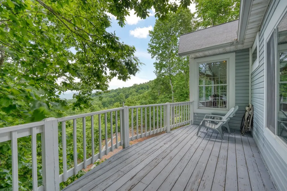 860 Ramey Mountain Road Hiawassee, GA 30546