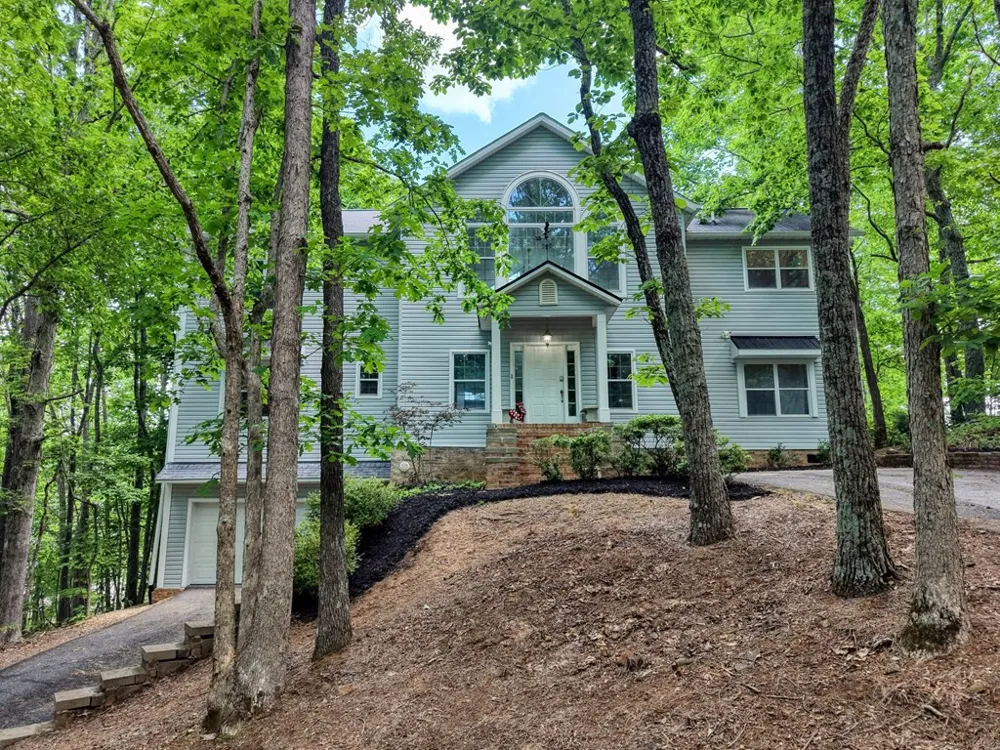 860 Ramey Mountain Road Hiawassee, GA 30546