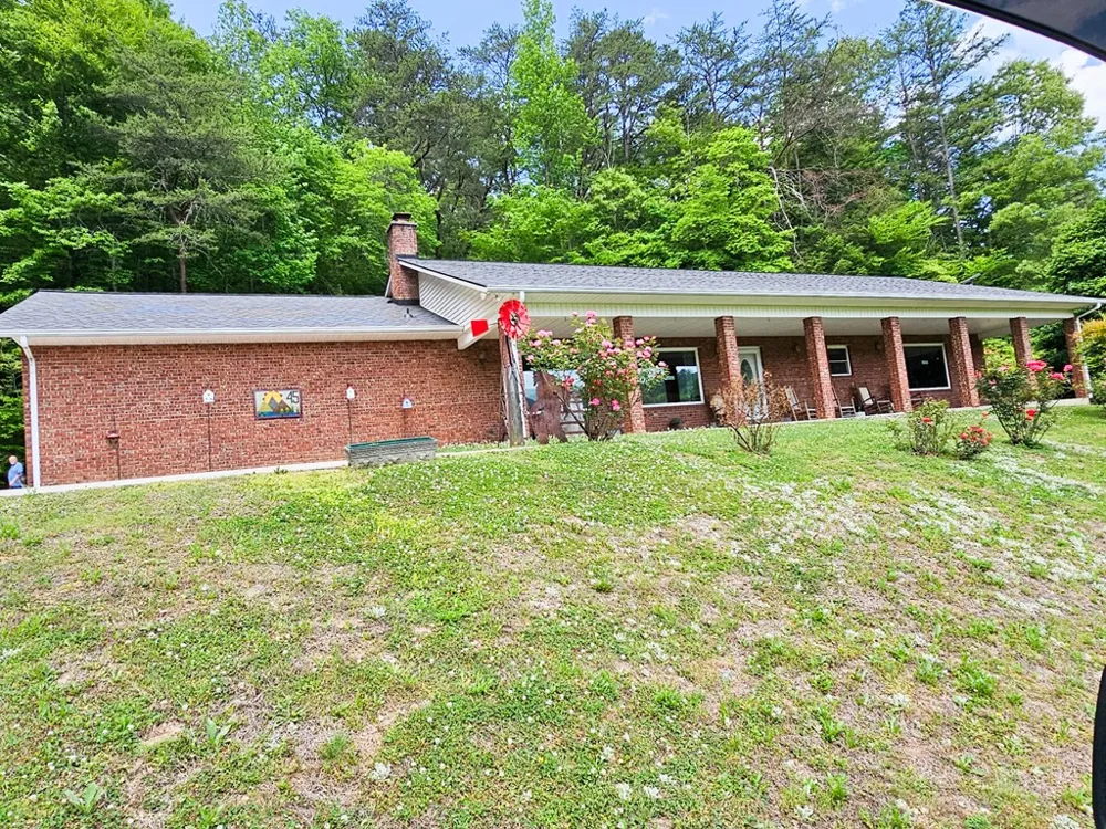 45 Sulpher Lane Andrews, NC 28901
