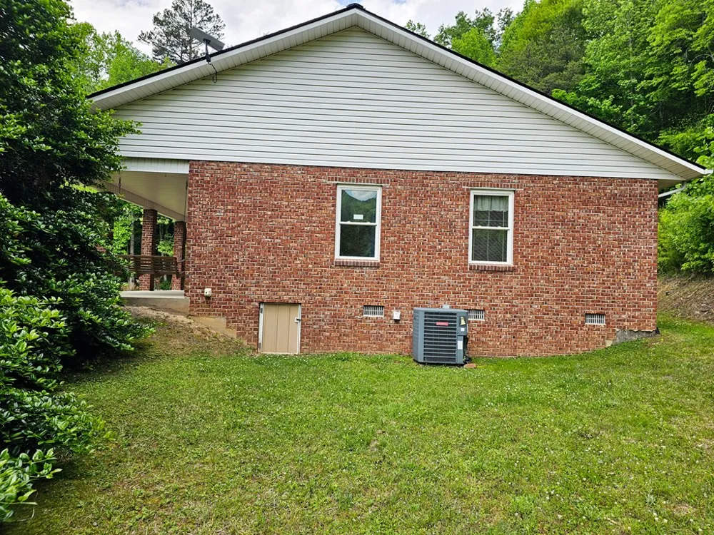 45 Sulpher Lane Andrews, NC 28901