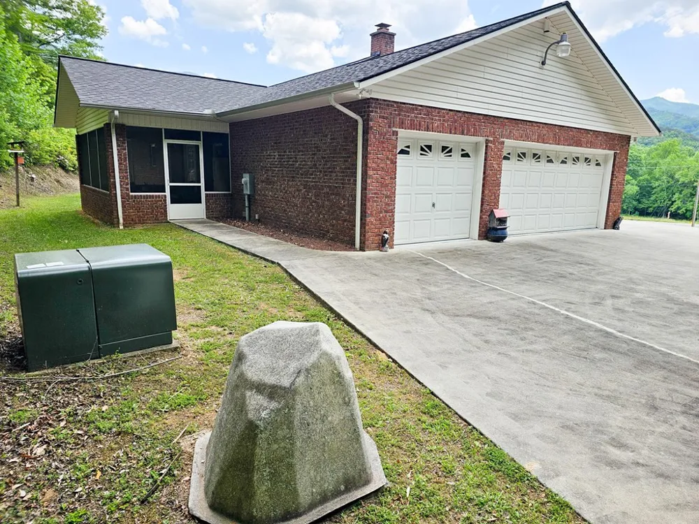 45 Sulpher Lane Andrews, NC 28901