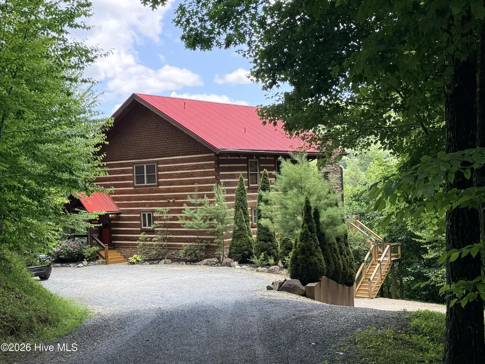 359 Whispering Wind Trail Topton, NC 28781