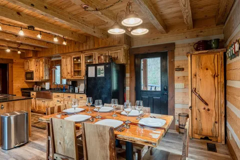359 Whispering Wind Trail