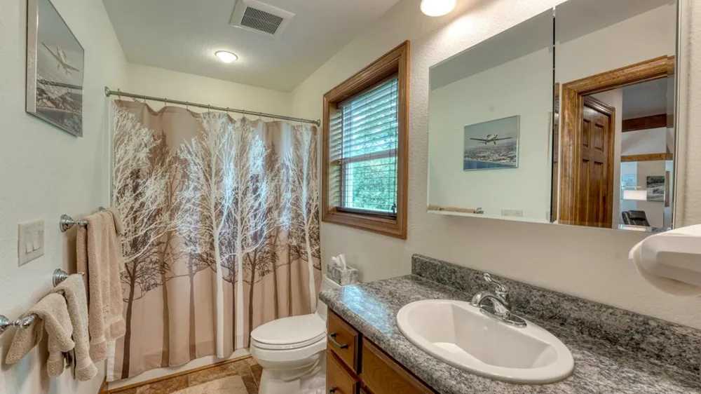 515 Barlow Fields Drive Hayesville, NC 28904