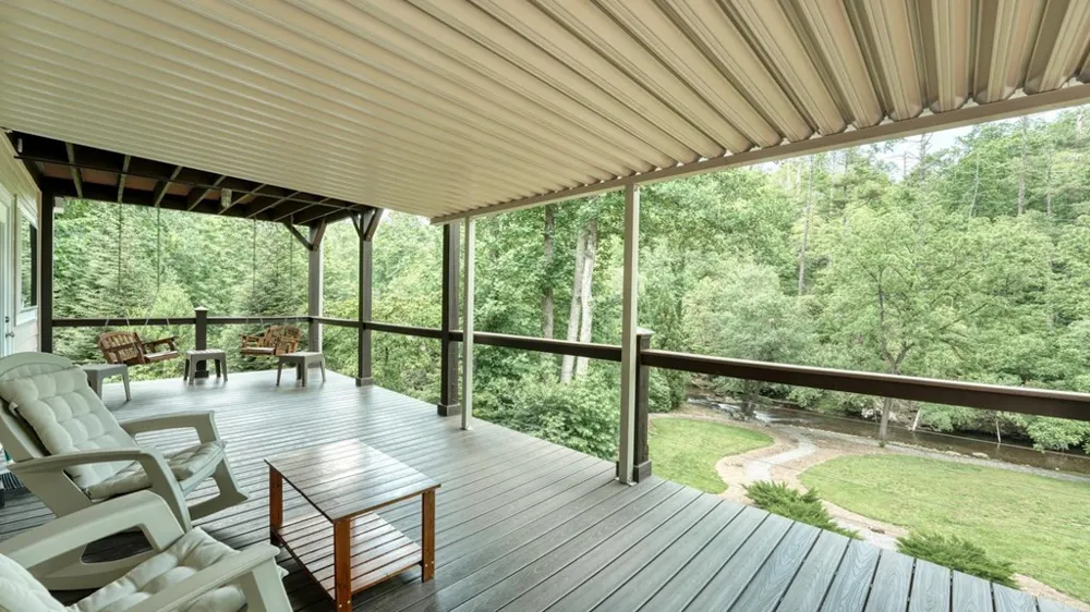 515 Barlow Fields Drive Hayesville, NC 28904