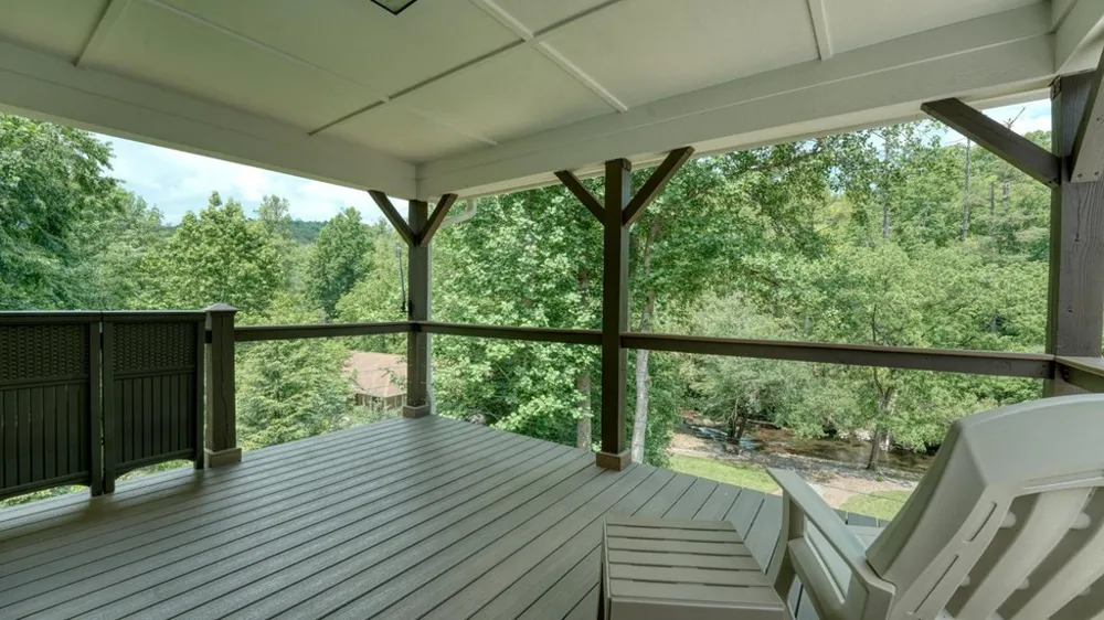 515 Barlow Fields Drive Hayesville, NC 28904