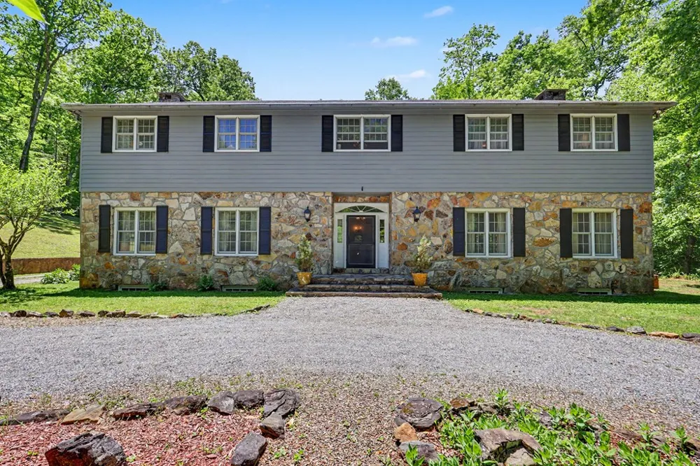 1127 Burch Branch Road Hiawassee, GA 30546