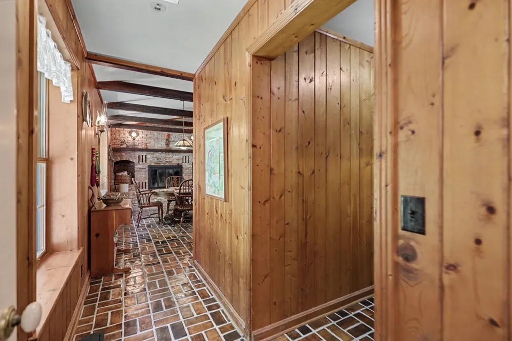 1127 Burch Branch Road Hiawassee, GA 30546