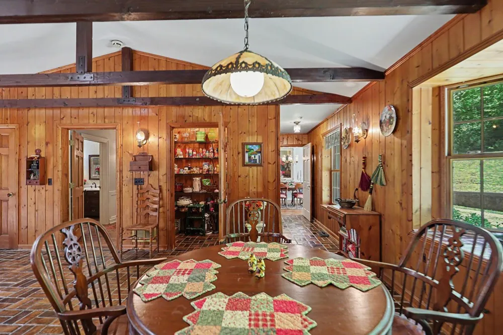 1127 Burch Branch Road Hiawassee, GA 30546