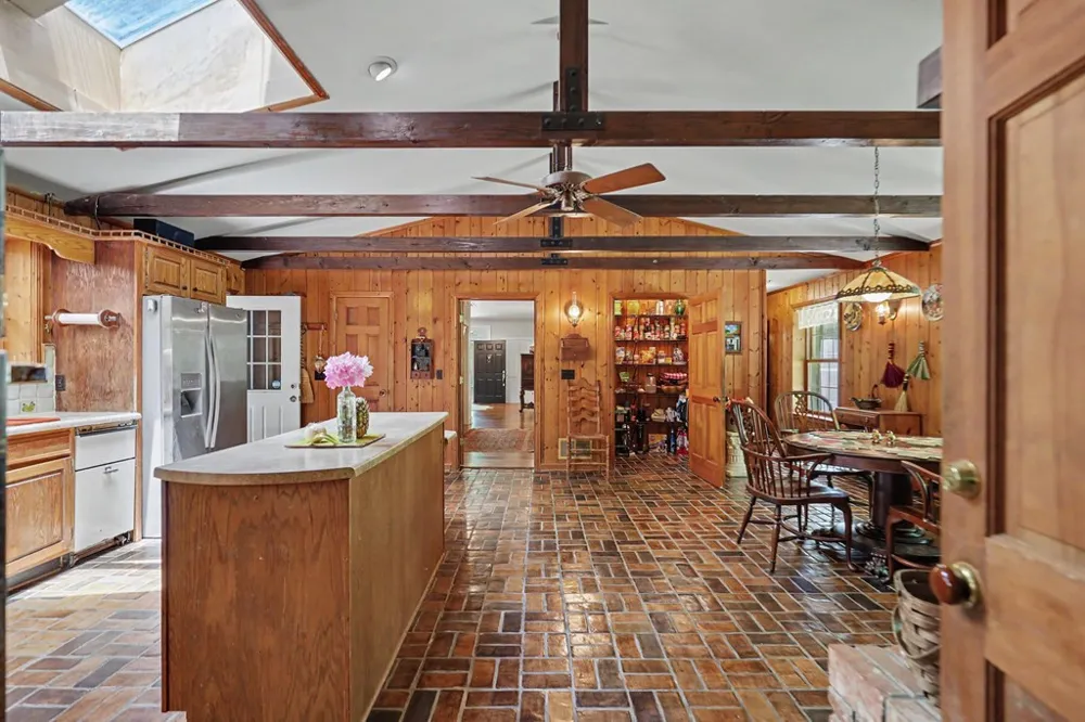 1127 Burch Branch Road Hiawassee, GA 30546