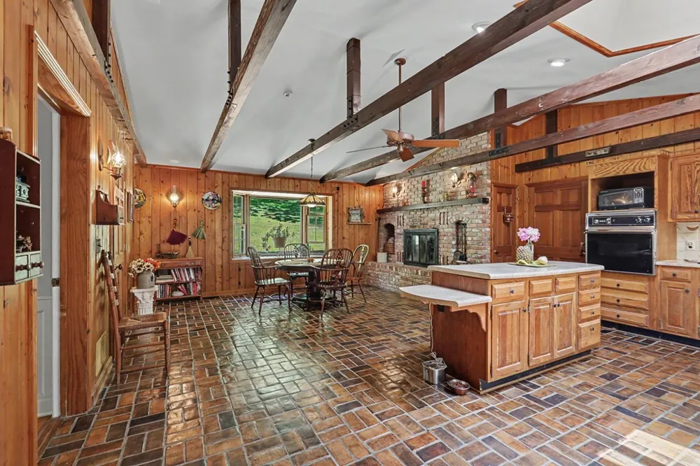 1127 Burch Branch Road Hiawassee, GA 30546