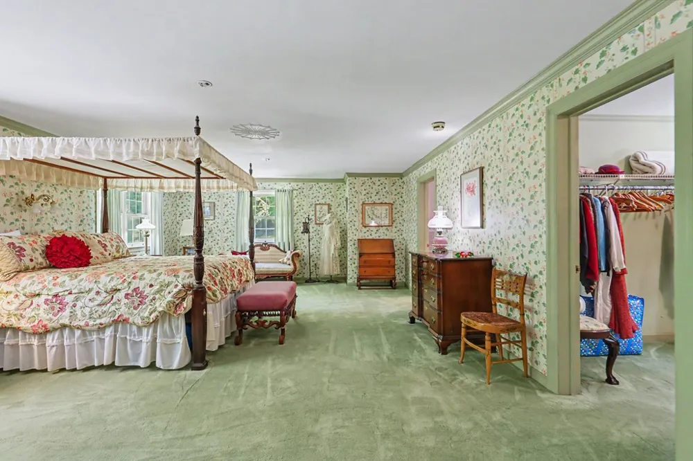 1127 Burch Branch Road Hiawassee, GA 30546