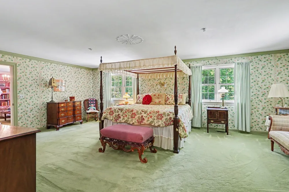 1127 Burch Branch Road Hiawassee, GA 30546