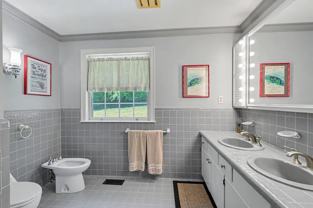 1127 Burch Branch Road Hiawassee, GA 30546