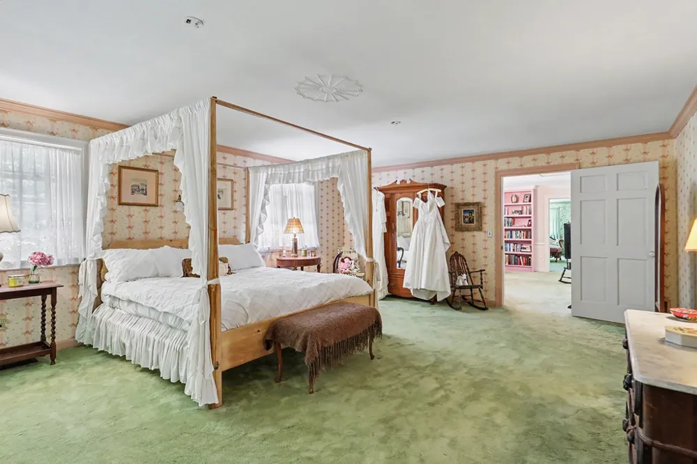 1127 Burch Branch Road Hiawassee, GA 30546