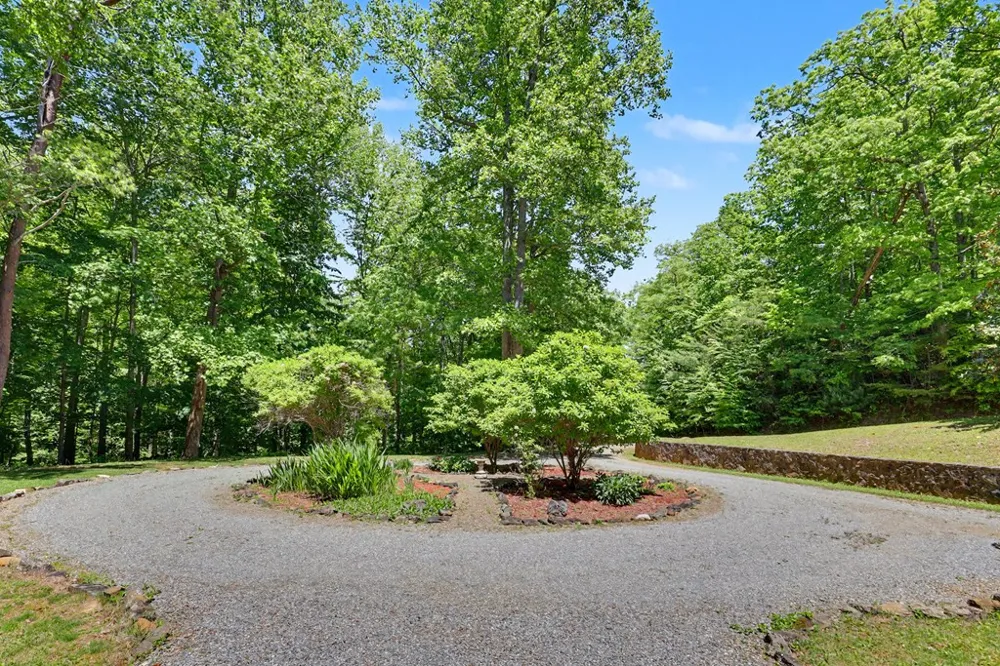 1127 Burch Branch Road Hiawassee, GA 30546