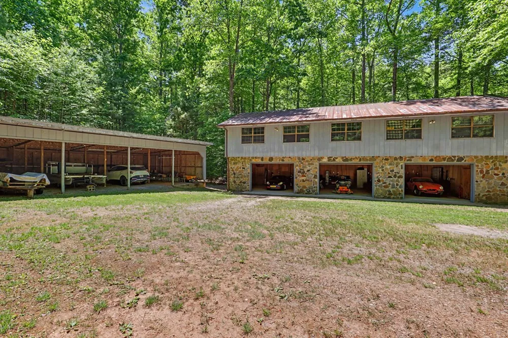 1127 Burch Branch Road Hiawassee, GA 30546