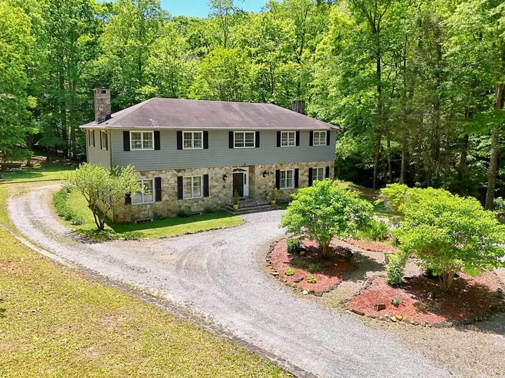 1127 Burch Branch Road Hiawassee, GA 30546