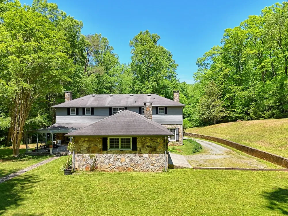 1127 Burch Branch Road Hiawassee, GA 30546