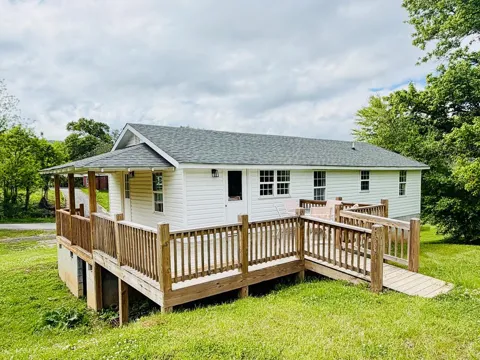 319 Circle Street