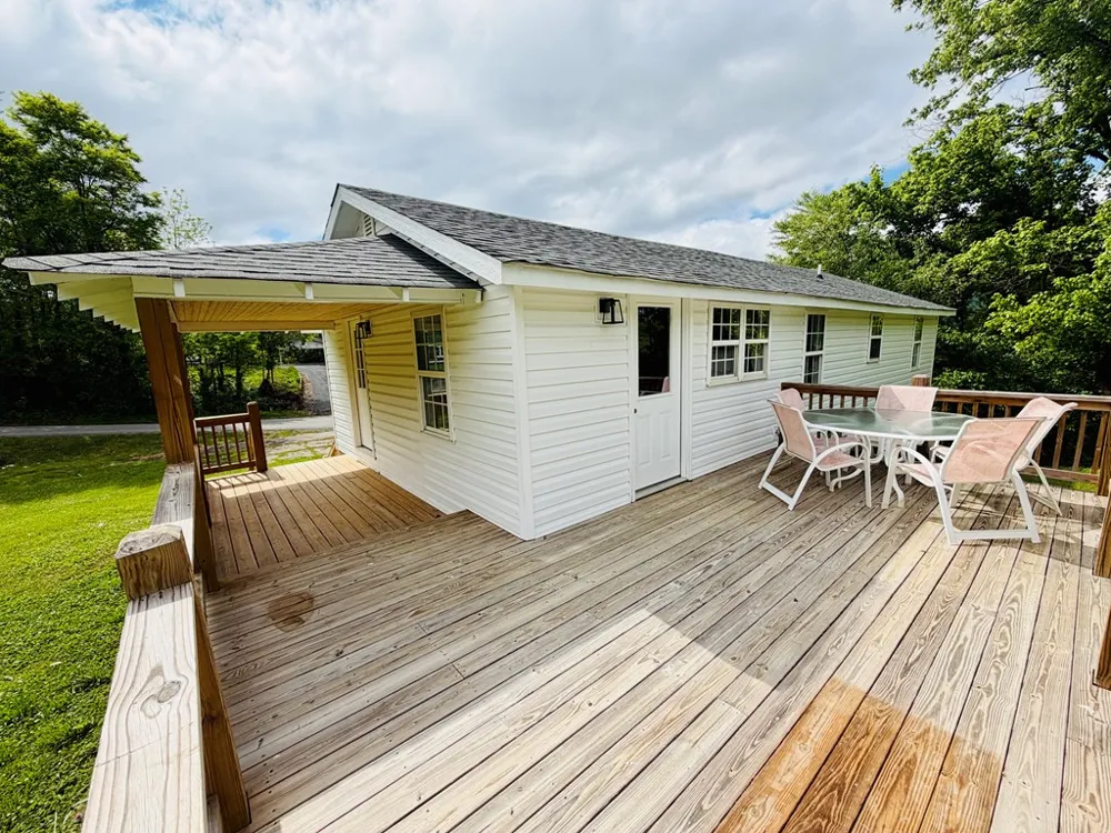 319 Circle Street Robbinsville, NC 28771