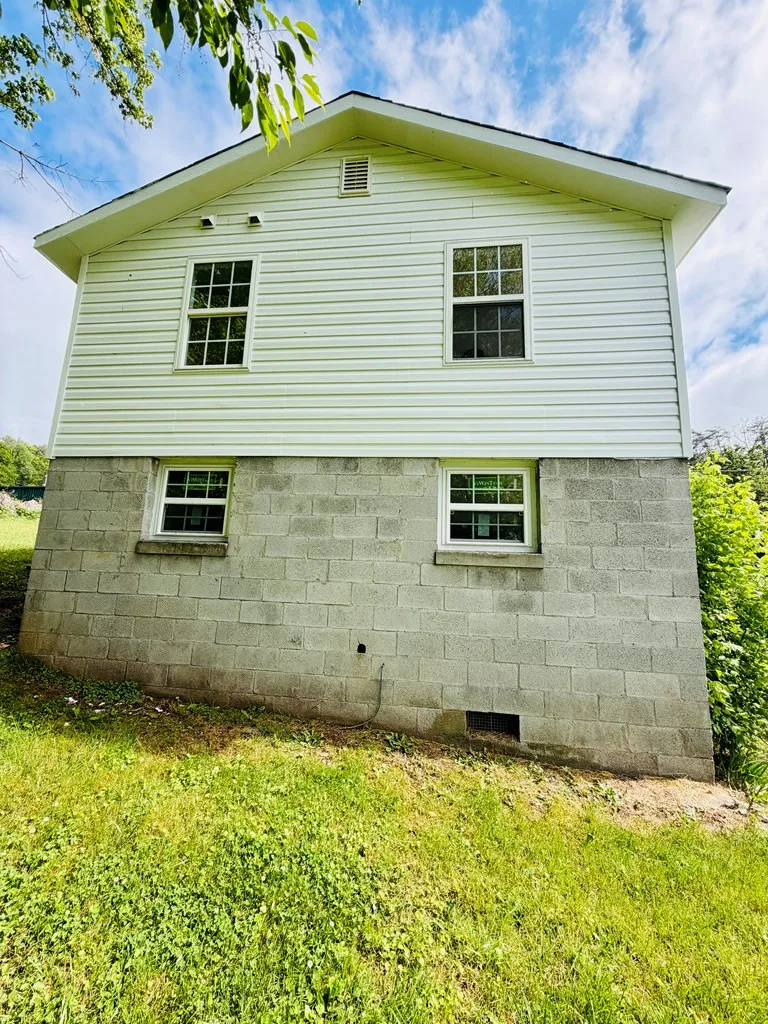 319 Circle Street Robbinsville, NC 28771