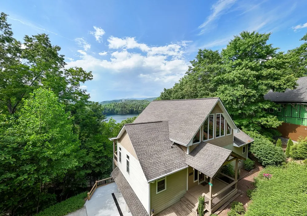113 Snowbird Trail Robbinsville, NC 28771