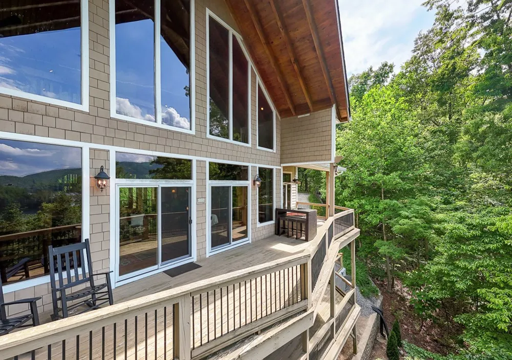 113 Snowbird Trail Robbinsville, NC 28771