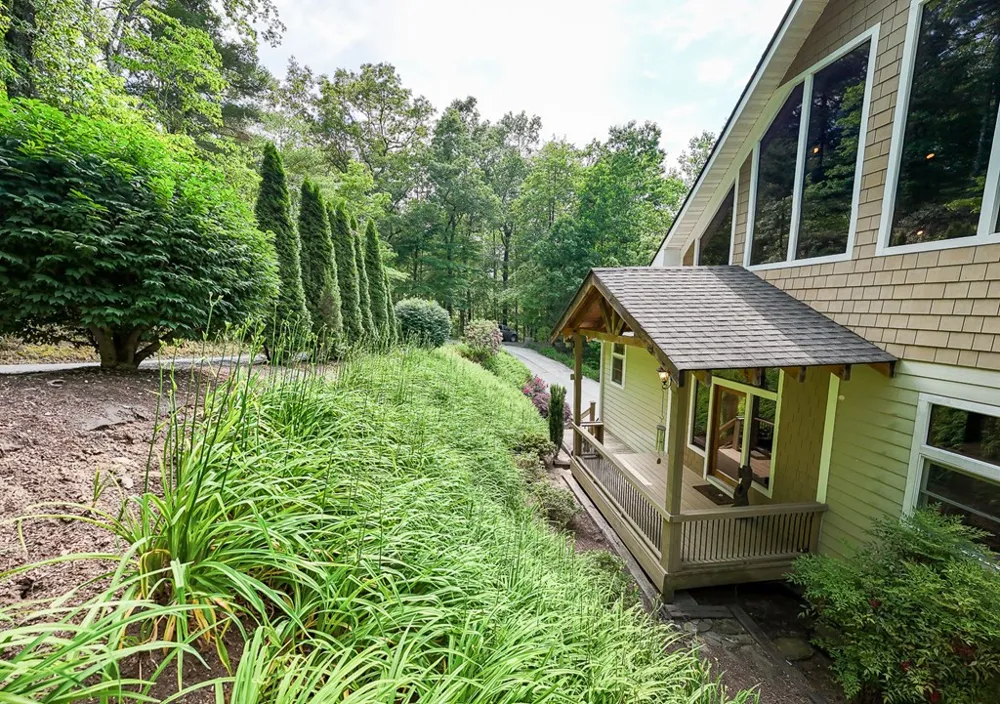 113 Snowbird Trail Robbinsville, NC 28771